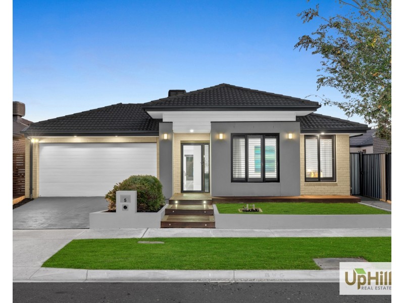 5 Fazeley Close, Clyde North VIC 3978