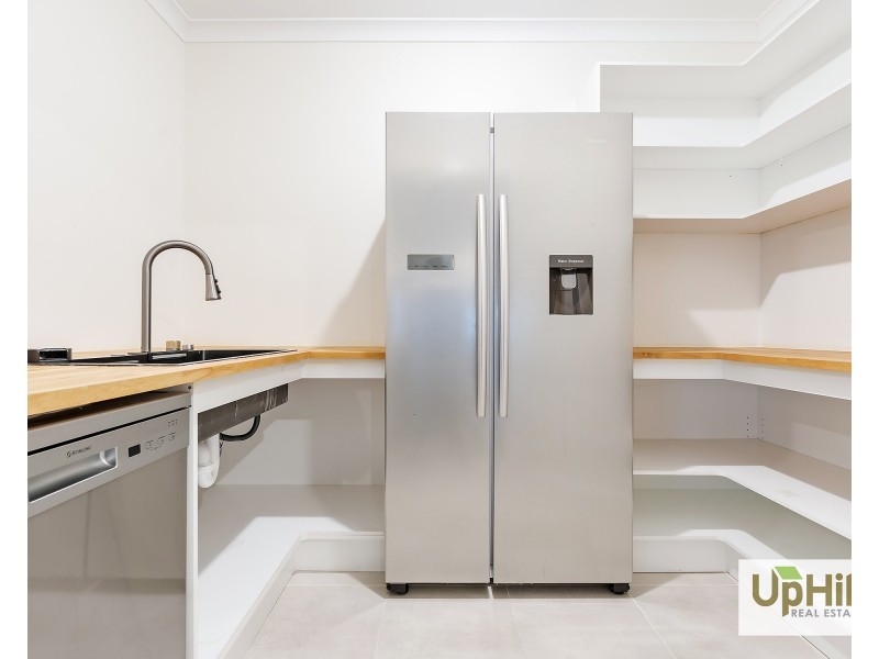 9 Leghorn Way, Clyde North VIC 3978