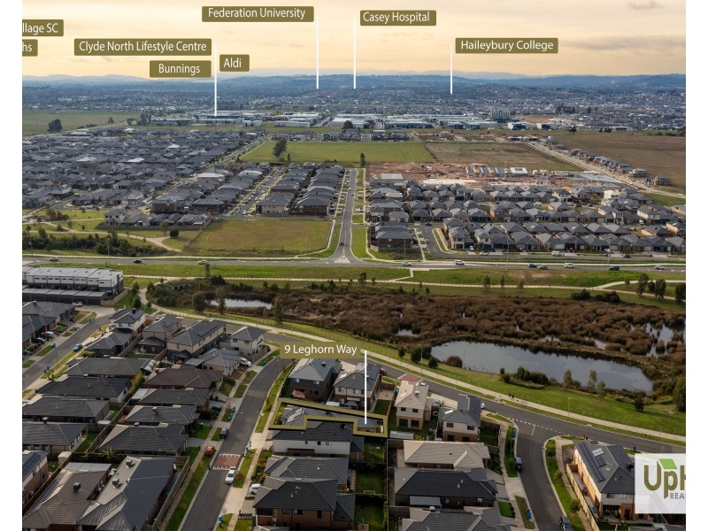 9 Leghorn Way, Clyde North VIC 3978