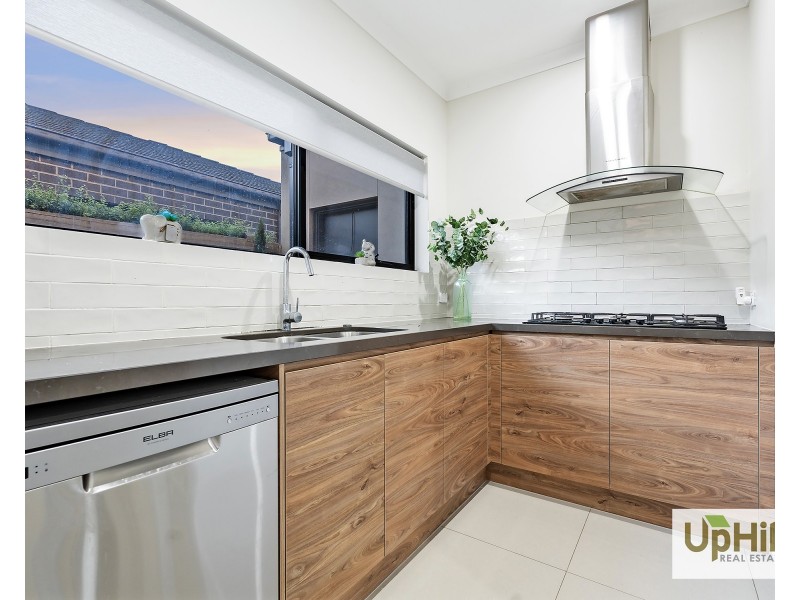 64 Ceduna Road, Clyde North VIC 3978