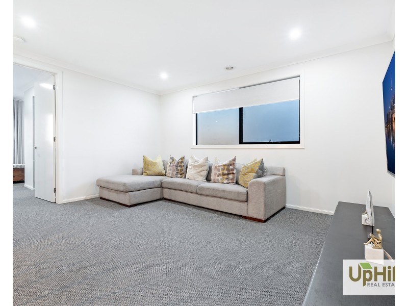 64 Ceduna Road, Clyde North VIC 3978