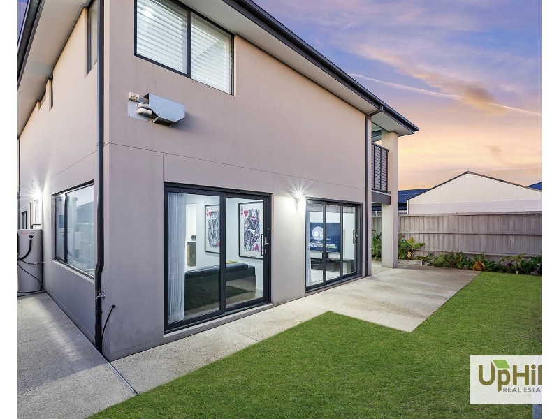 64 Ceduna Road, Clyde North VIC 3978