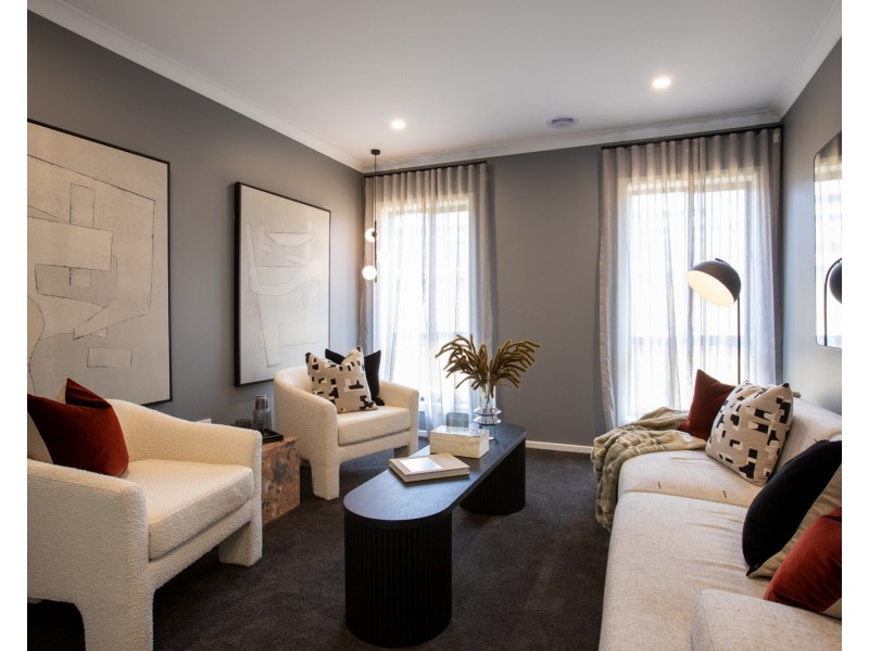 8 Baxter Street, Clyde North VIC 3978