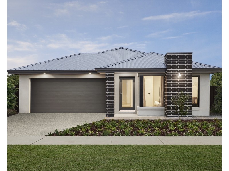 8 Baxter Street, Clyde North VIC 3978