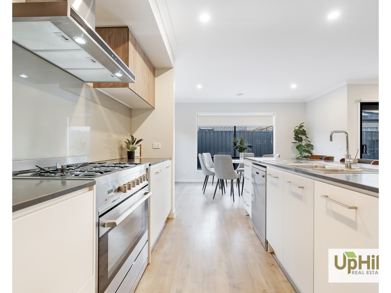 88 Yaralla Circuit, Clyde VIC 3978