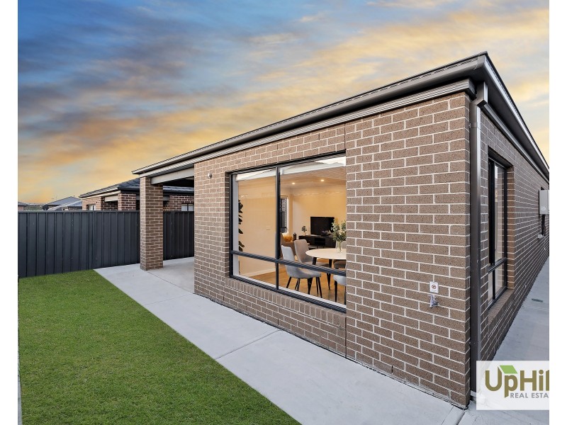 88 Yaralla Circuit, Clyde VIC 3978