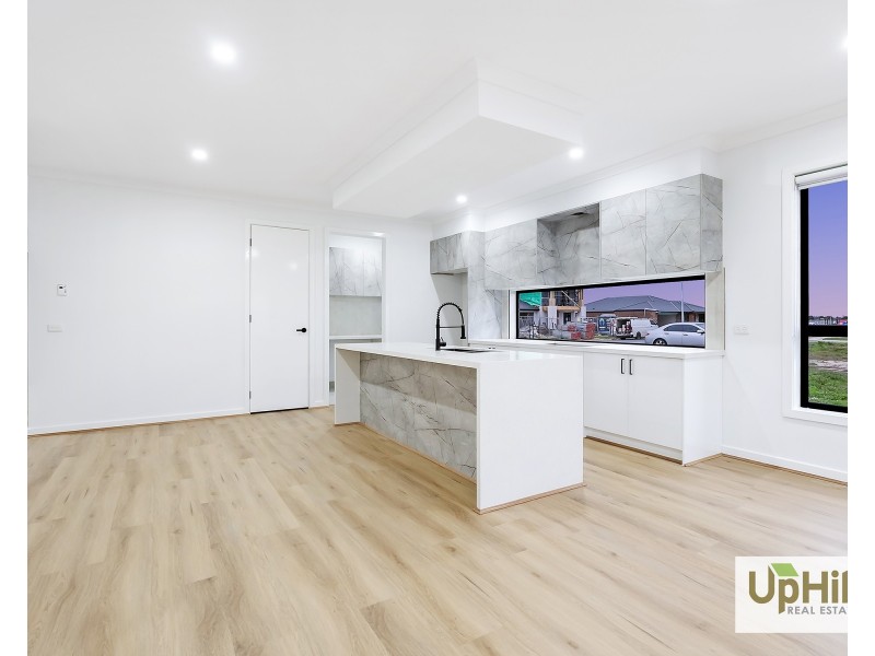 12 Lempriere Road, Officer VIC 3809