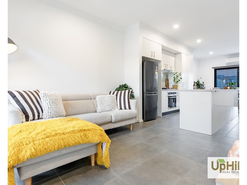 7 Randwick Lane, Clyde North VIC 3978