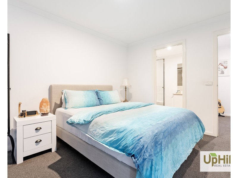7 Randwick Lane, Clyde North VIC 3978