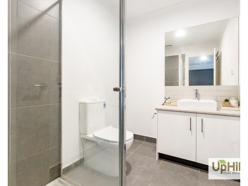 7 Randwick Lane, Clyde North VIC 3978