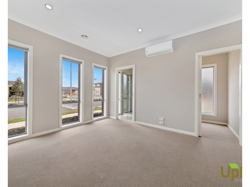 53 Fairweather Parade, Officer VIC 3809