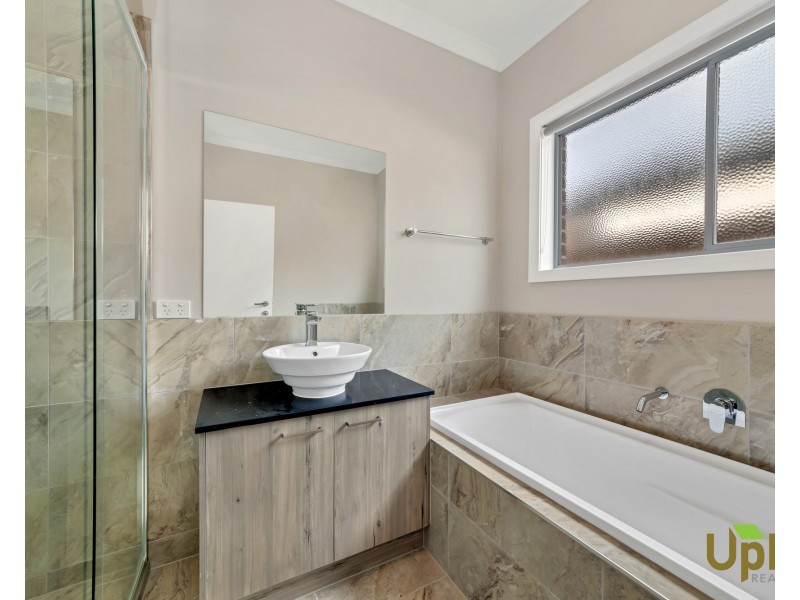 53 Fairweather Parade, Officer VIC 3809