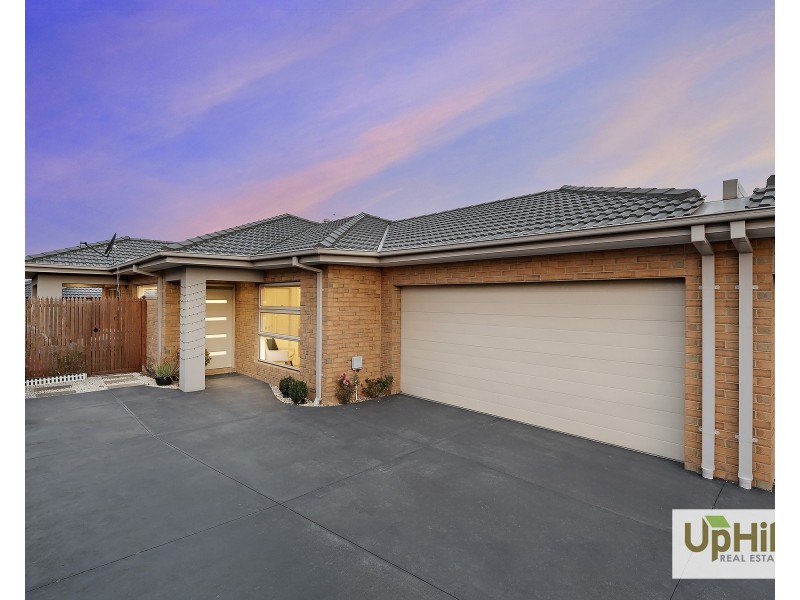34A Genevieve Circuit, Cranbourne East VIC 3977