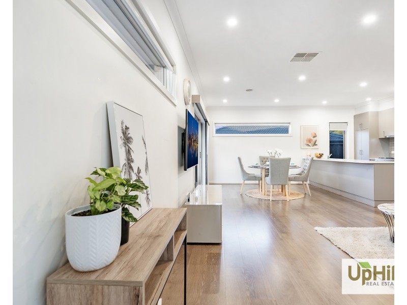 34A Genevieve Circuit, Cranbourne East VIC 3977