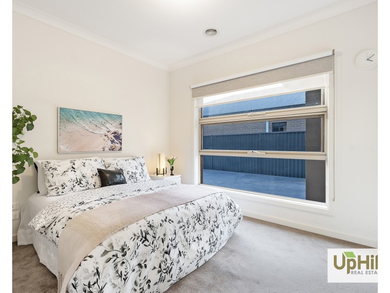 34A Genevieve Circuit, Cranbourne East VIC 3977