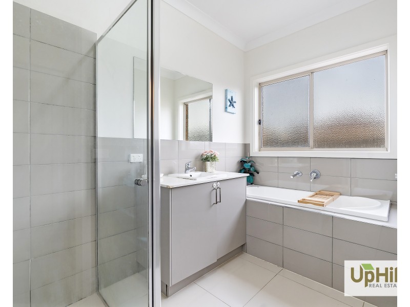 34A Genevieve Circuit, Cranbourne East VIC 3977