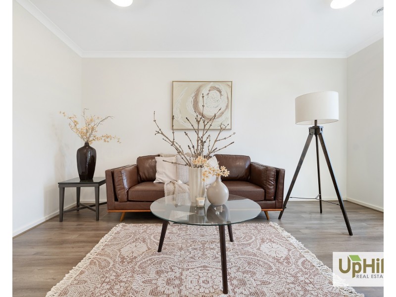 32 Burnbank Parade, Clyde North VIC 3978