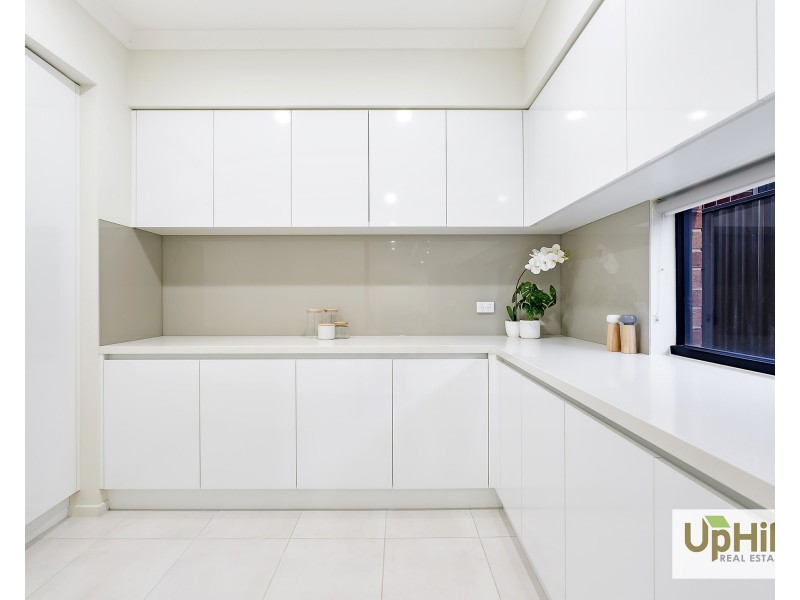 22 Portia Circuit, Clyde North VIC 3978