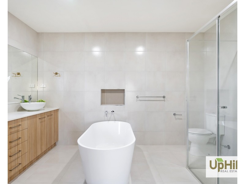 22 Portia Circuit, Clyde North VIC 3978