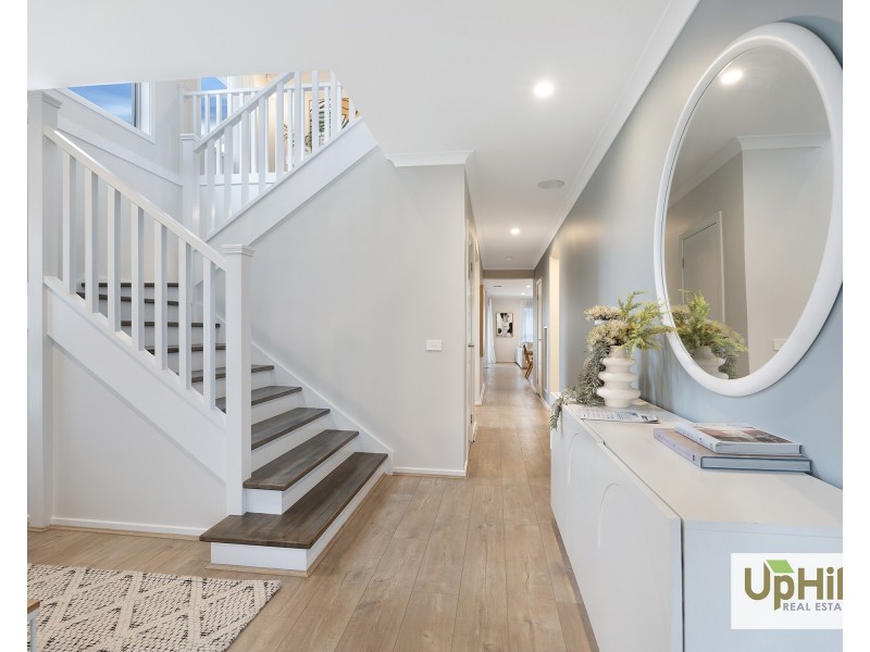 10 Baxter Street, Clyde North VIC 3978