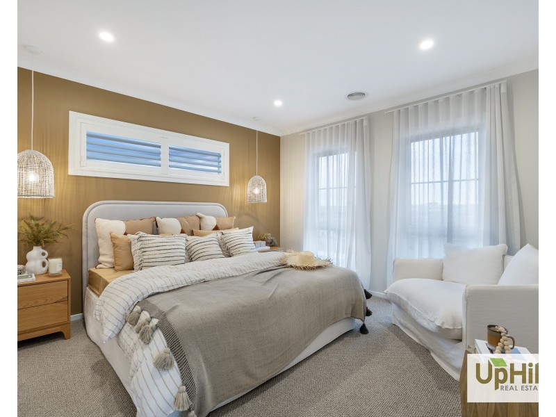 10 Baxter Street, Clyde North VIC 3978