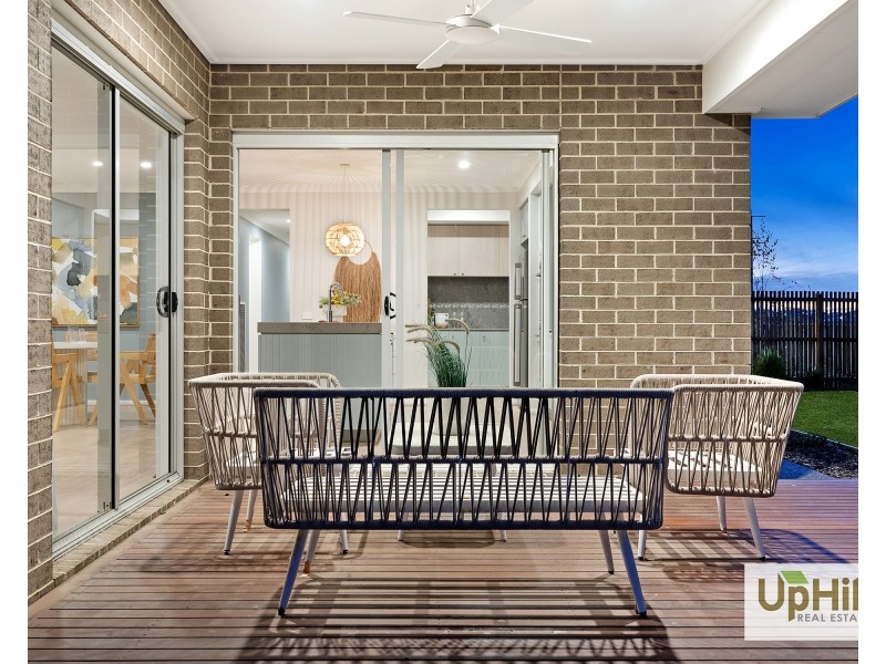 10 Baxter Street, Clyde North VIC 3978