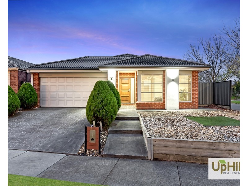 34 Mackillop way, Clyde North VIC 3978