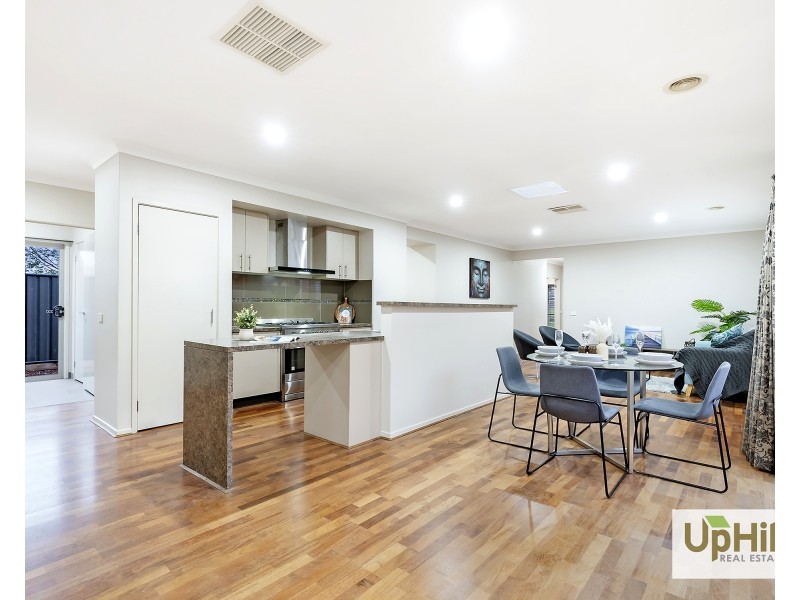 34 Mackillop way, Clyde North VIC 3978