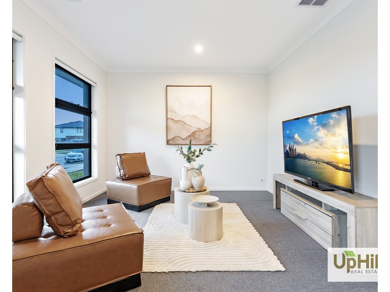 9 Balboa Road, Clyde North VIC 3978