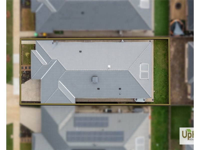 9 Balboa Road, Clyde North VIC 3978