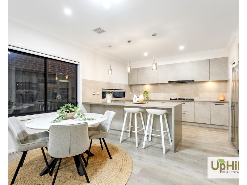 1 Goodison Road, Clyde North VIC 3978