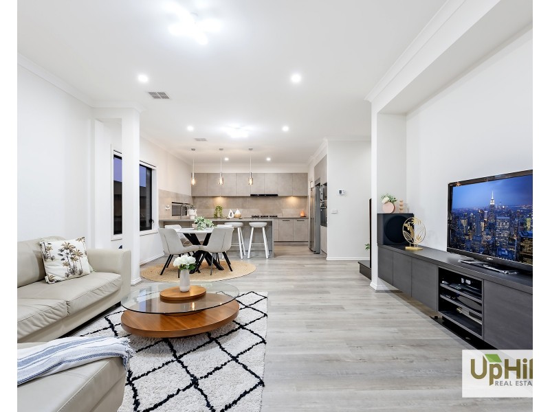 1 Goodison Road, Clyde North VIC 3978