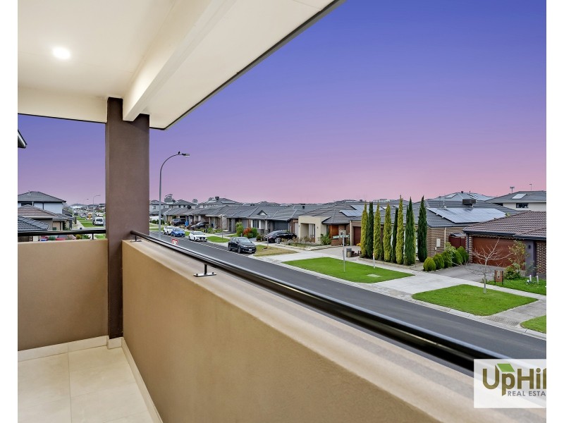 1 Goodison Road, Clyde North VIC 3978