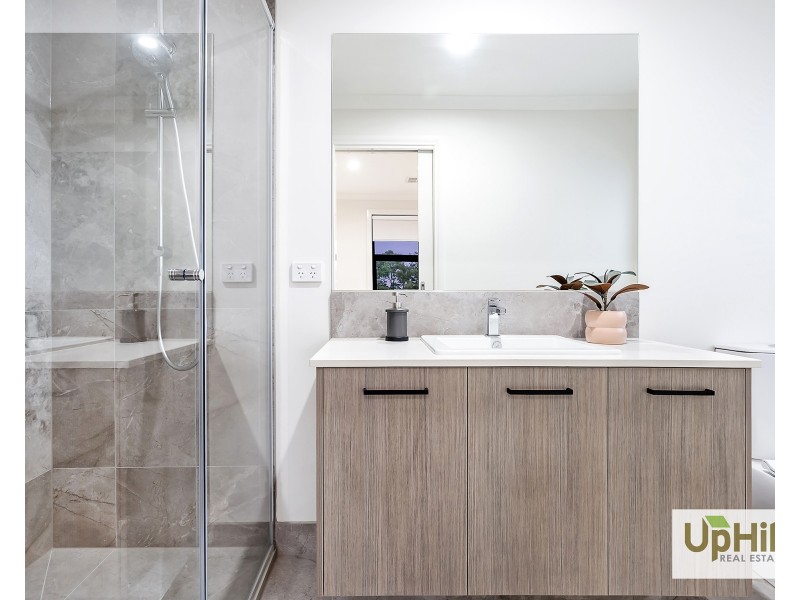 1 Goodison Road, Clyde North VIC 3978