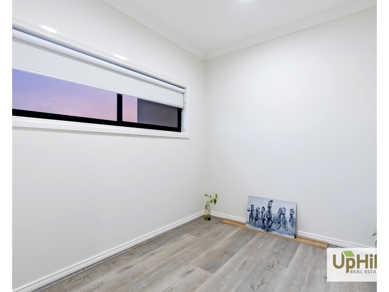 1 Goodison Road, Clyde North VIC 3978