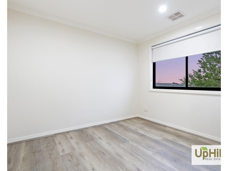 1 Goodison Road, Clyde North VIC 3978