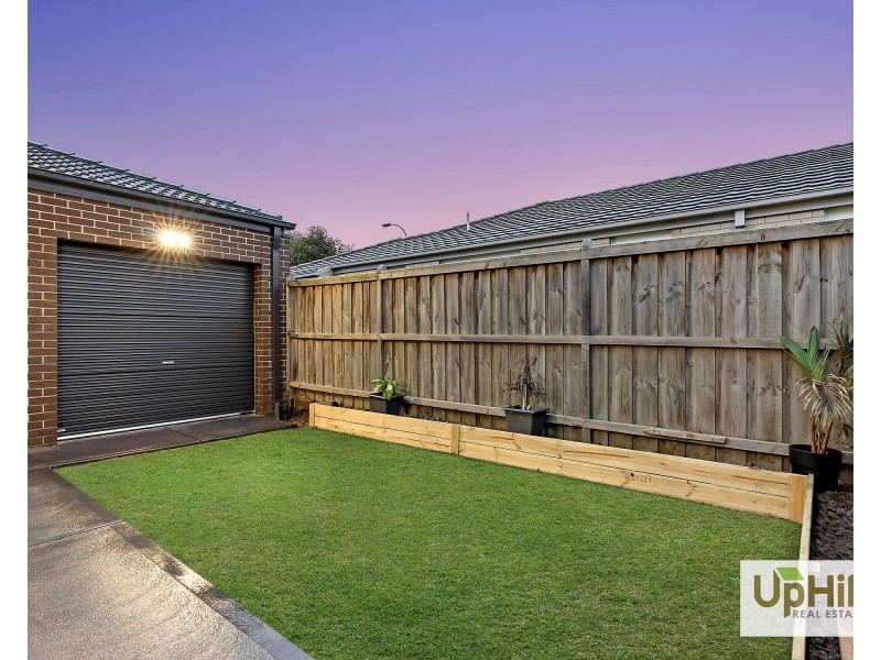 1 Goodison Road, Clyde North VIC 3978