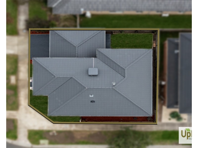 1 Goodison Road, Clyde North VIC 3978