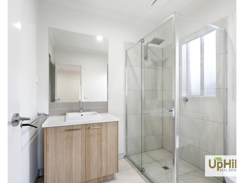 75 Athenaeum Avenue, Clyde North VIC 3978