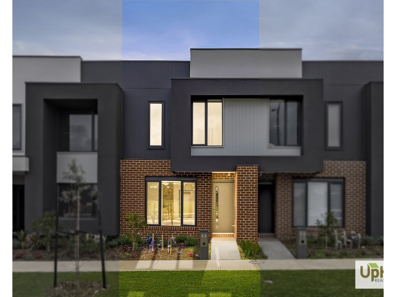 11 Fairground Promenade, Berwick VIC 3806