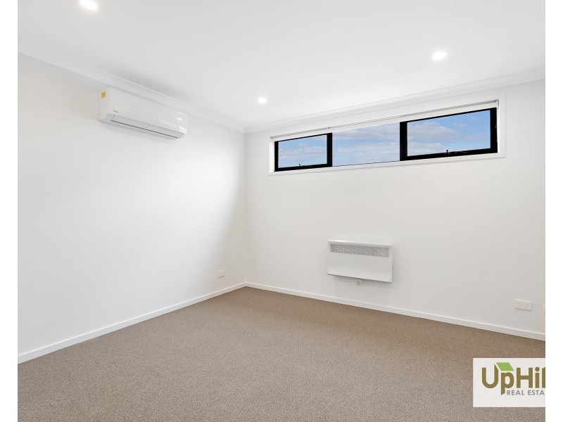 11 Fairground Promenade, Berwick VIC 3806