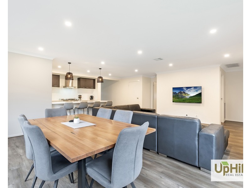 16 Andante Crescent, Clyde VIC 3978