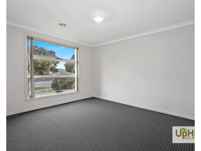 97 Henry Road, Pakenham VIC 3810