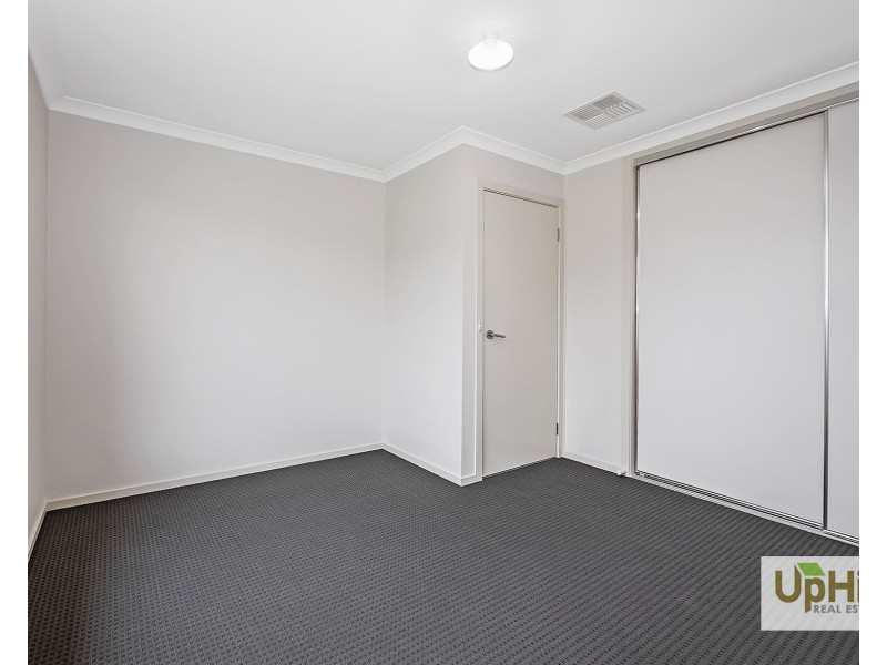 97 Henry Road, Pakenham VIC 3810