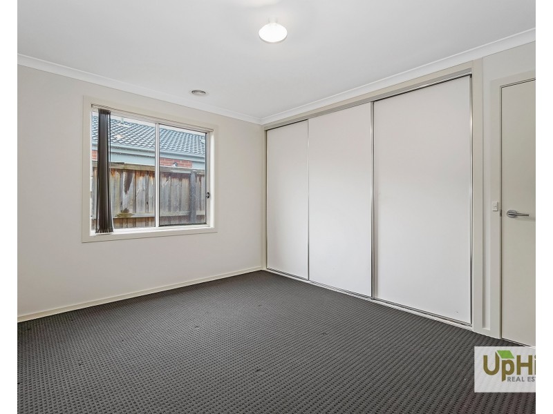 97 Henry Road, Pakenham VIC 3810