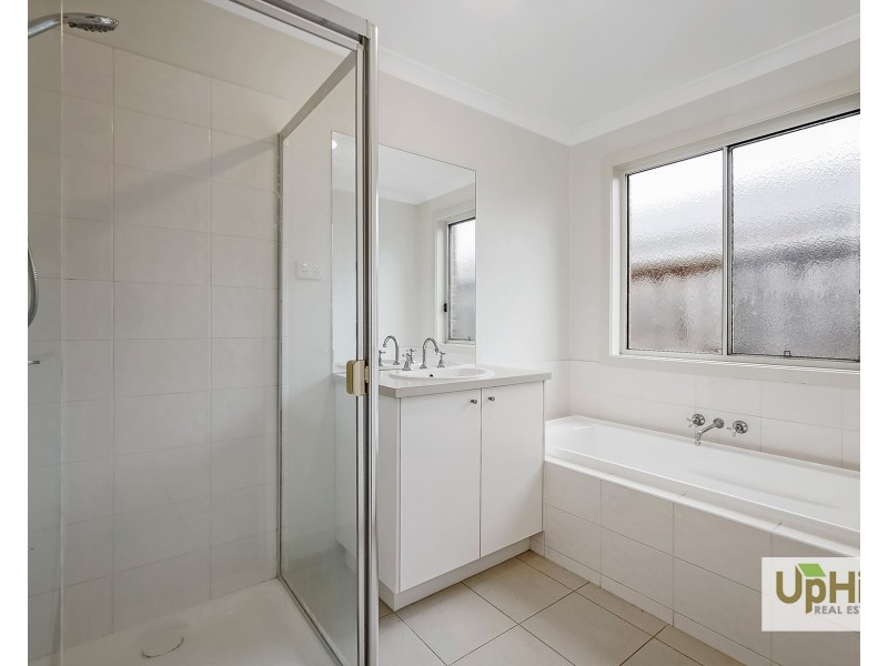 97 Henry Road, Pakenham VIC 3810