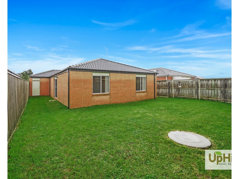 97 Henry Road, Pakenham VIC 3810