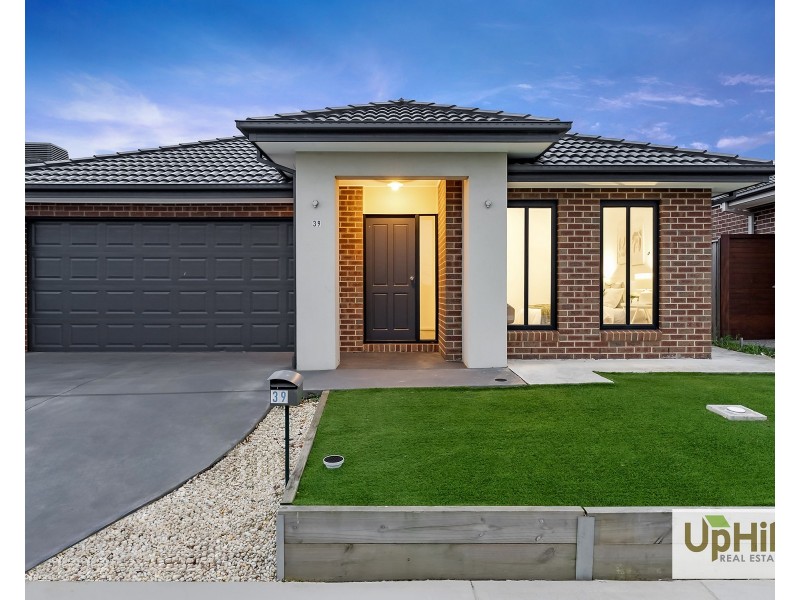 39 Powlett Drive, Clyde VIC 3978