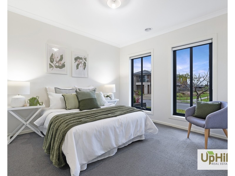 39 Powlett Drive, Clyde VIC 3978