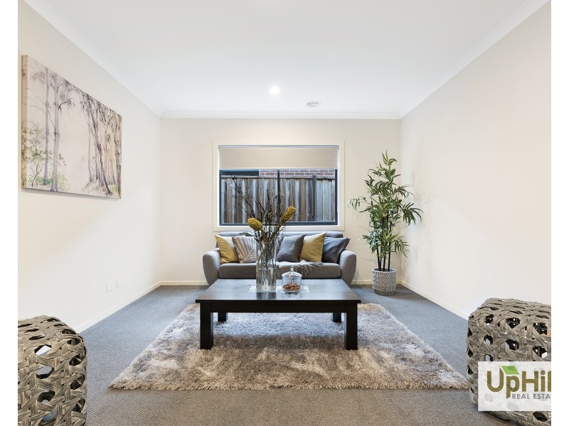 39 Powlett Drive, Clyde VIC 3978